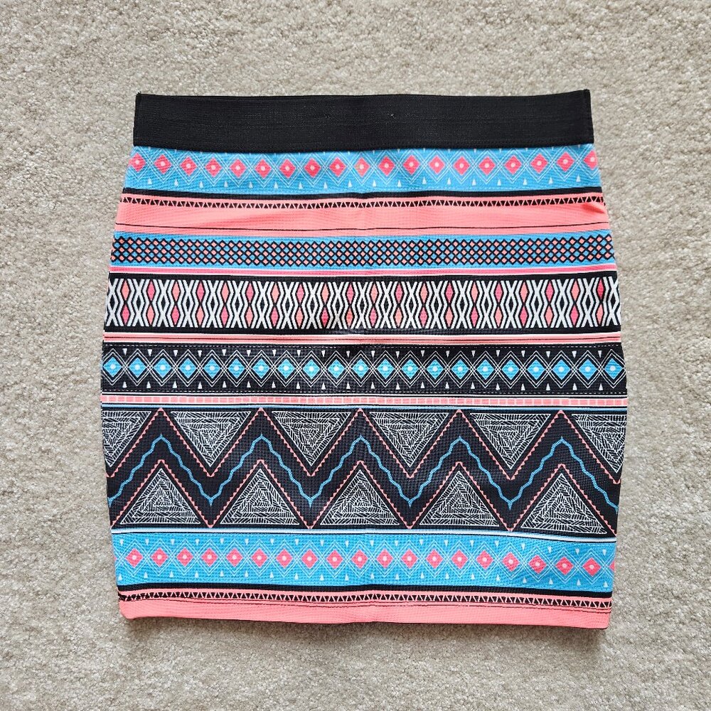 Zara Trafaluc Patterned Mini Skirt Size M